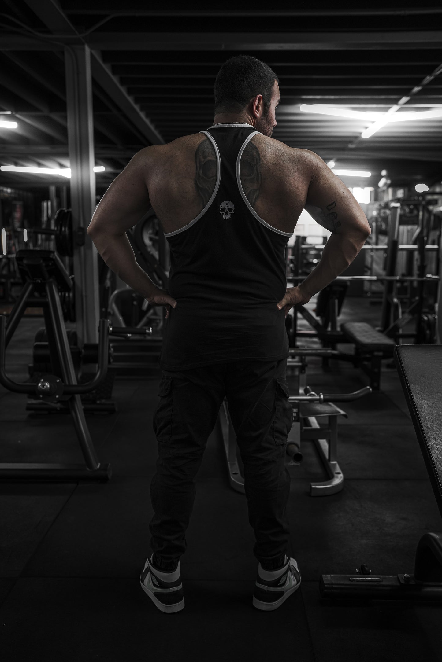 SK NEW SKIN - STRINGER - BLACK