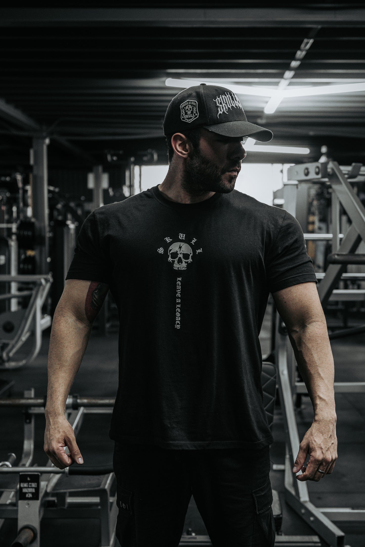 MUSCLE FIT - LEGACY - BLACK