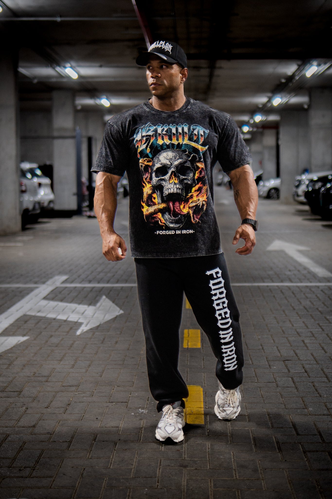 OVERSIZE - FORGED IN IRON - WASHED BLACK