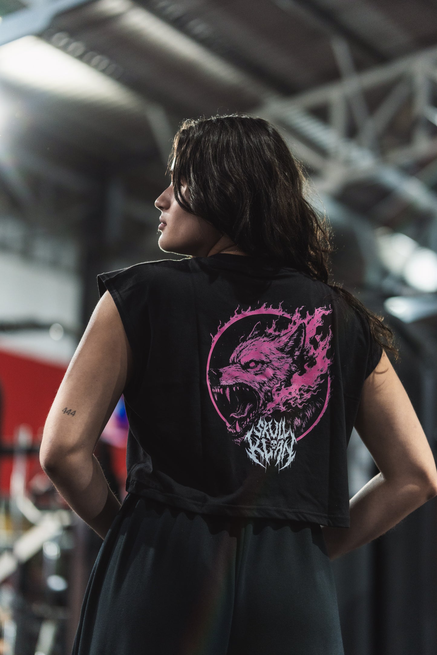 WOLF - OVERSIZED CROP TOP